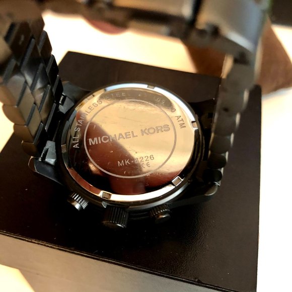 Michael Kors Oversized Runway Black Tone Watch - Picture 10 of 11